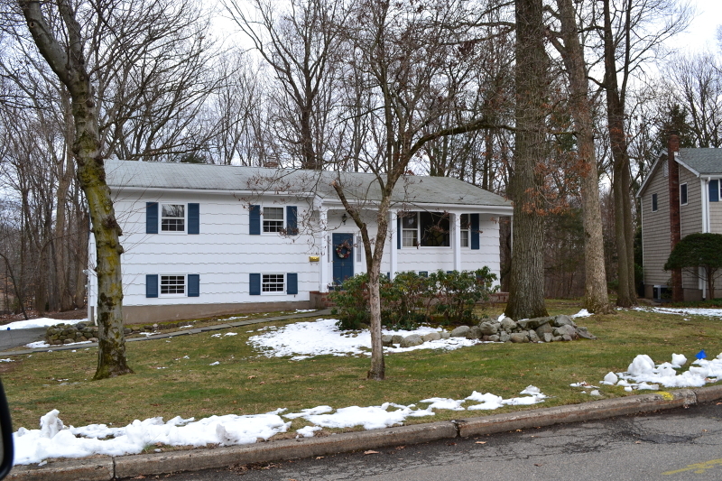 Property Photo: 6 Skytop Dr NJ 07430