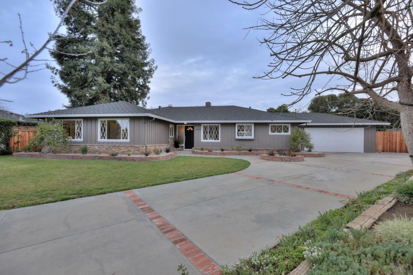 Property Photo:  1537 Tiptoe Lane  CA 94024 