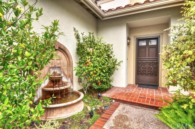 Property Photo: 17 La Cuerda CA 92688