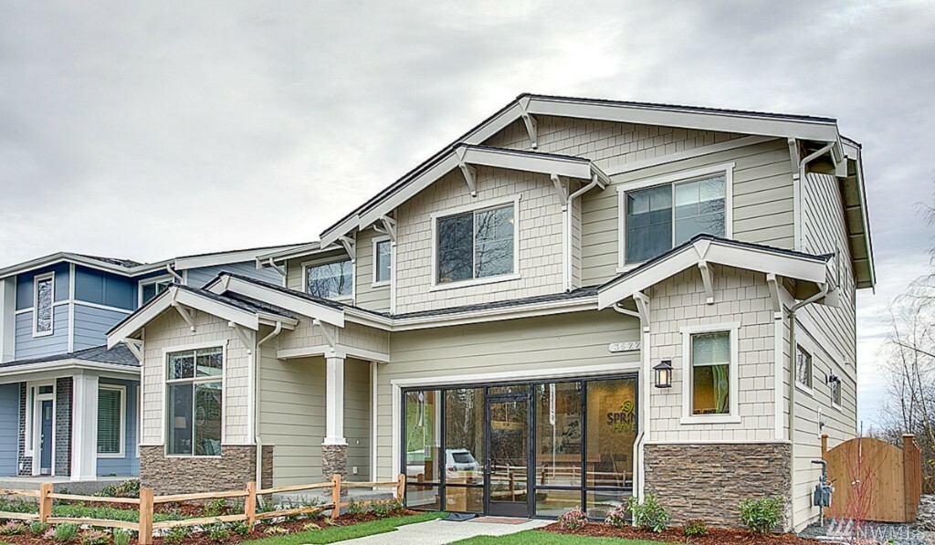 Property Photo: 3702 130th Place SE 40 WA 98208