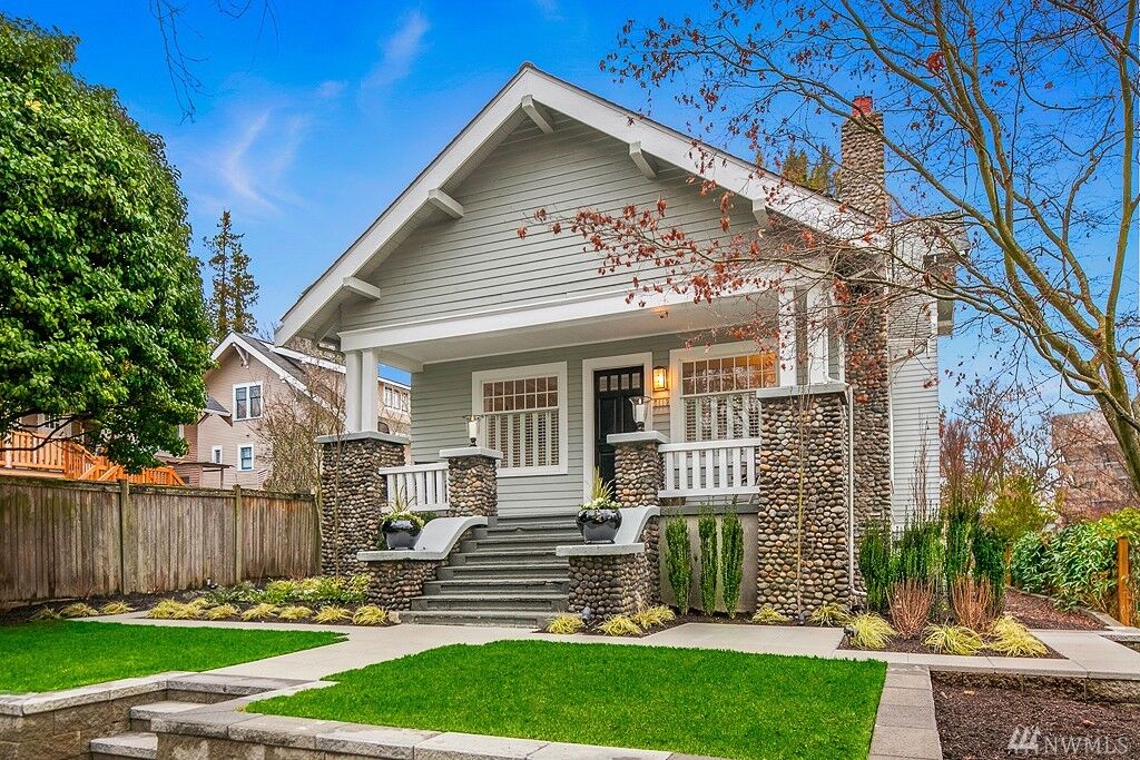 Property Photo:  2112 E Shelby St  WA 98112 