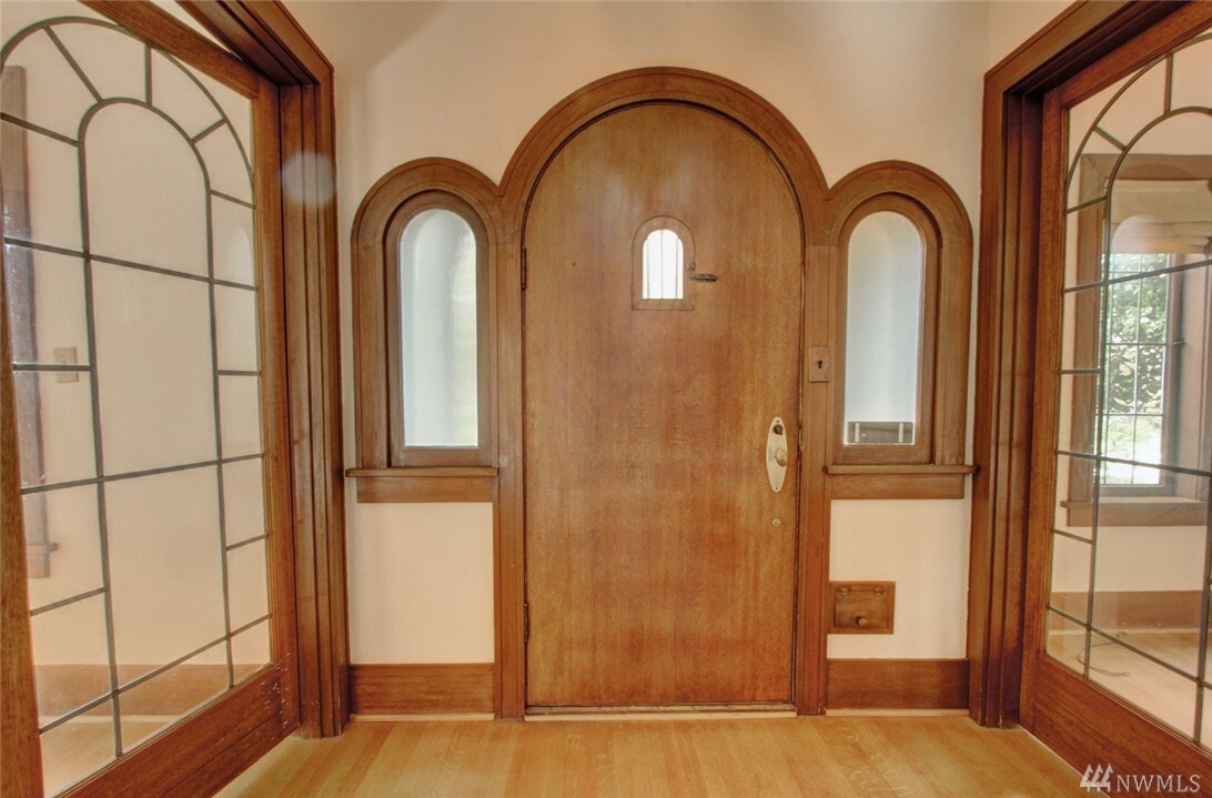 Property Photo: 2019 E Prospect St WA 98112