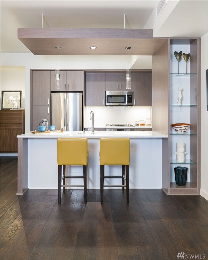 Property Photo: 1321 Seneca Street 1305 WA 98101