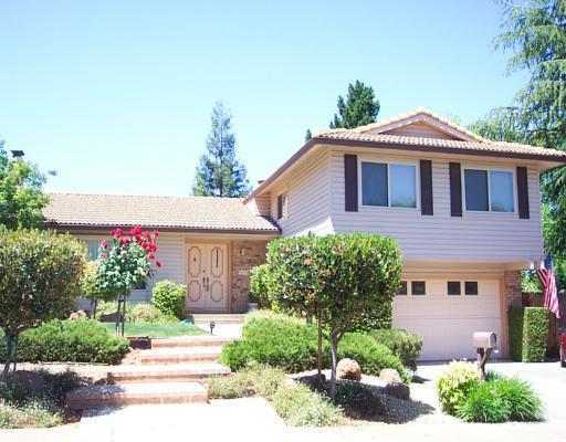 Property Photo:  1233 Roanwood Way  CA 94521 