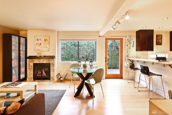 Property Photo: 756 N 72nd St 102 WA 98103