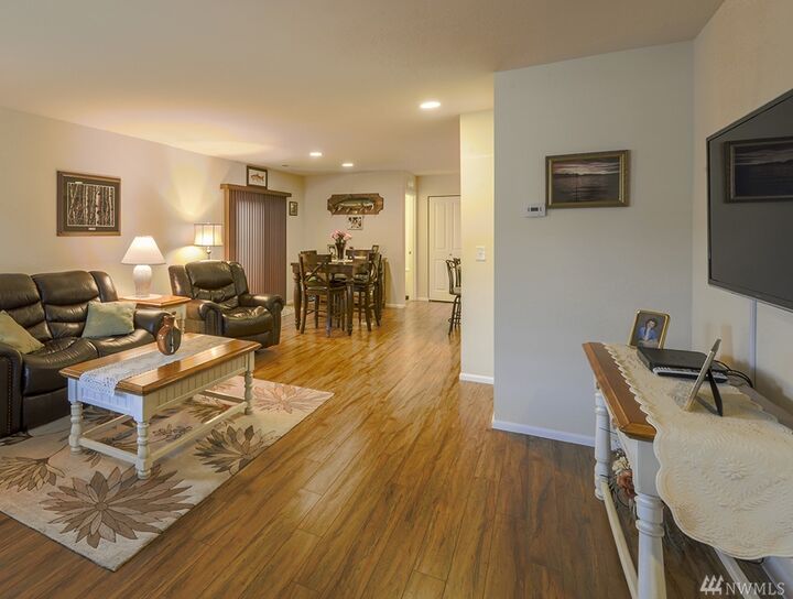 Property Photo: 1736 180th St Ct E WA 98387