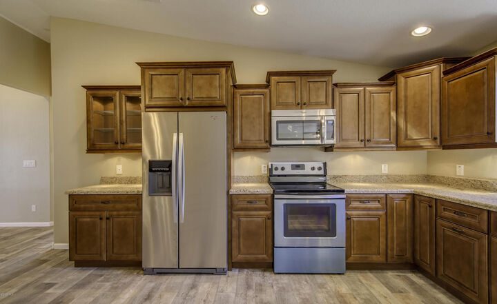 Property Photo: 14607 N 59th Drive AZ 85306