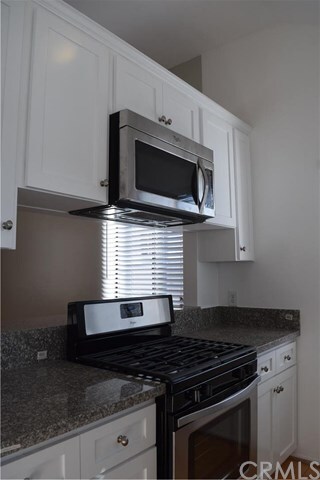 Property Photo: 2517 20th Street 1/2 CA 90405