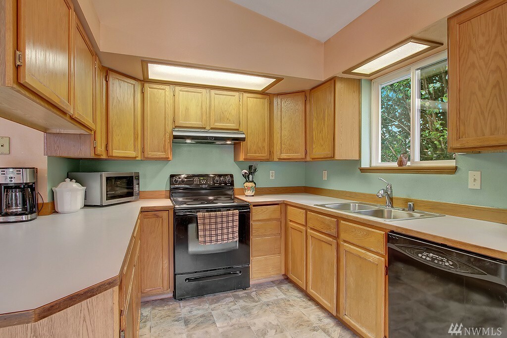 Property Photo:  16104 Goldbar Blvd  WA 98251 