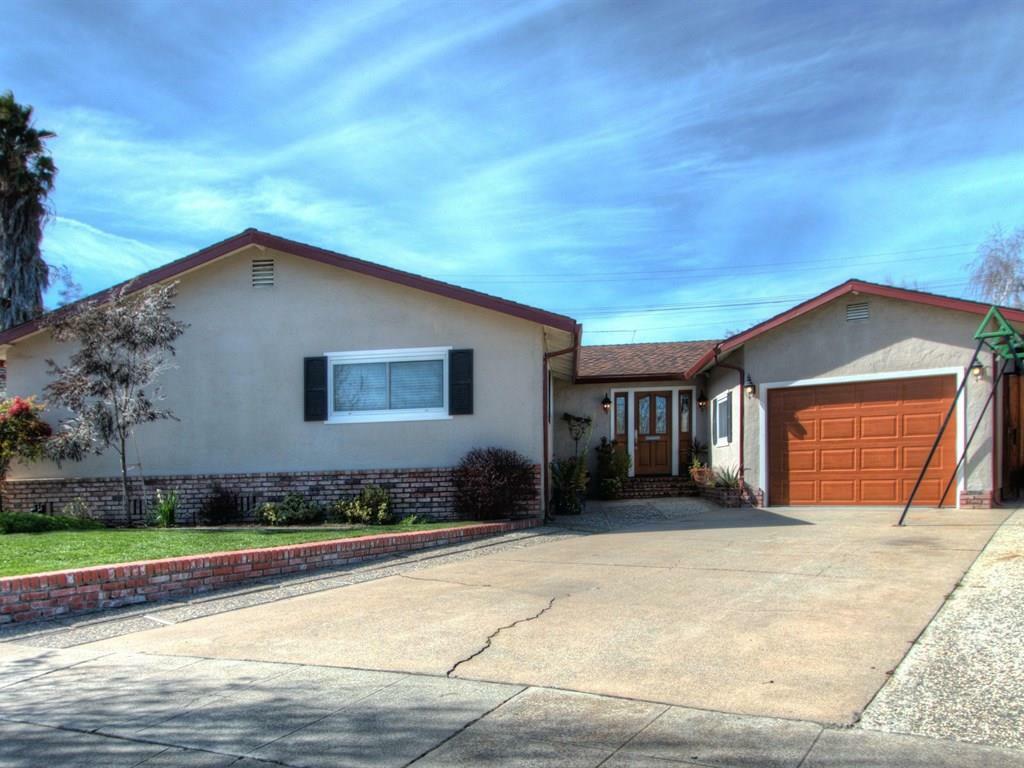 Property Photo:  2083 Tamie Lane  CA 95130 