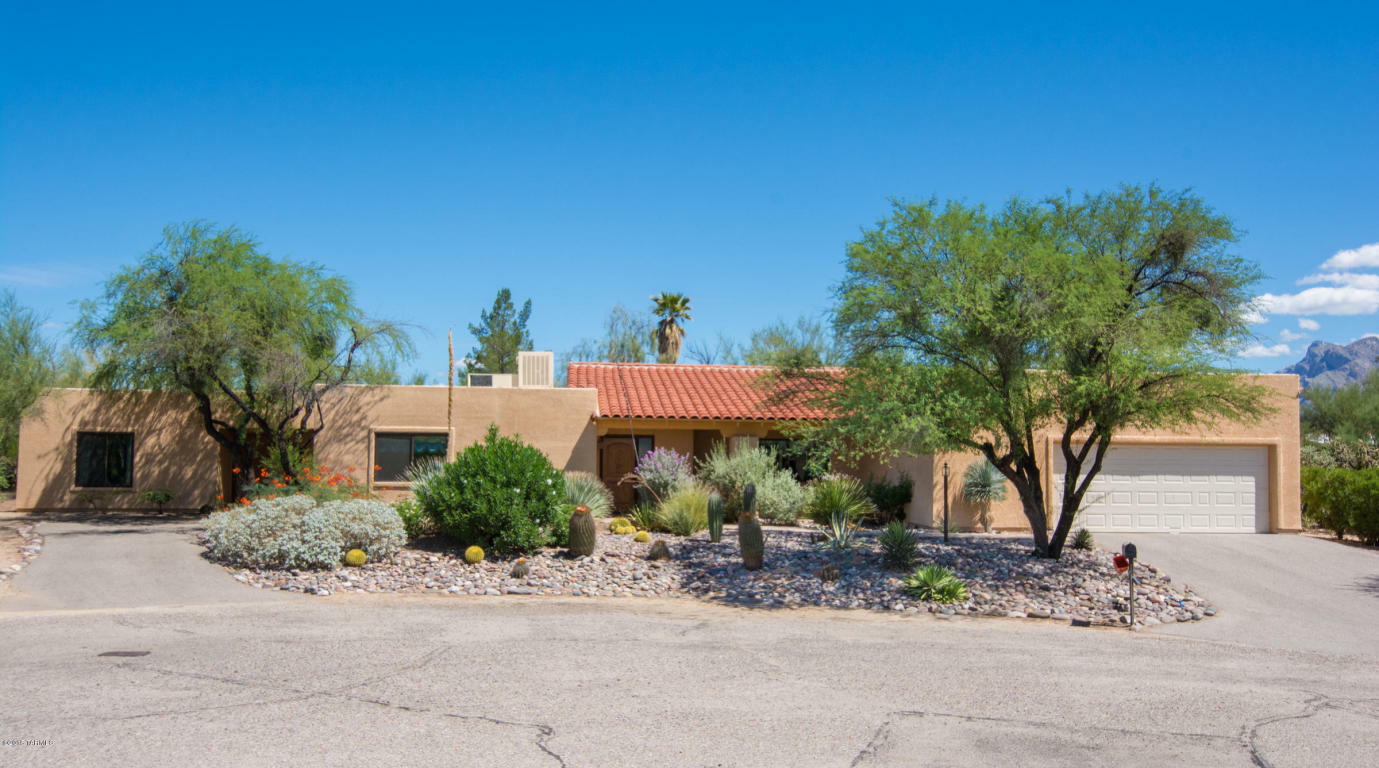 Property Photo:  8020 N Padova Place  AZ 85741 