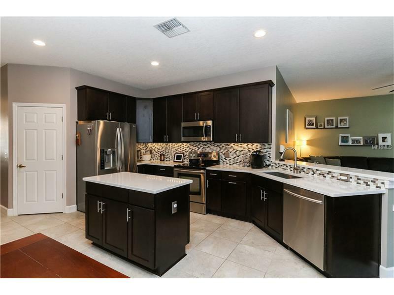 Property Photo:  10176 Pointview Court  FL 32836 