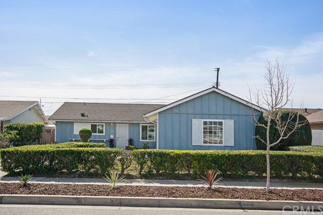 Property Photo:  5882 Chinook Drive  CA 92647 