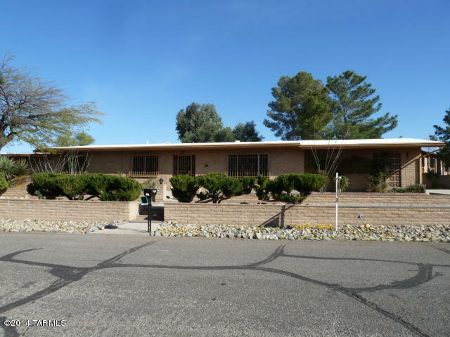 Property Photo:  261 S Nashville Avenue  AZ 85641 