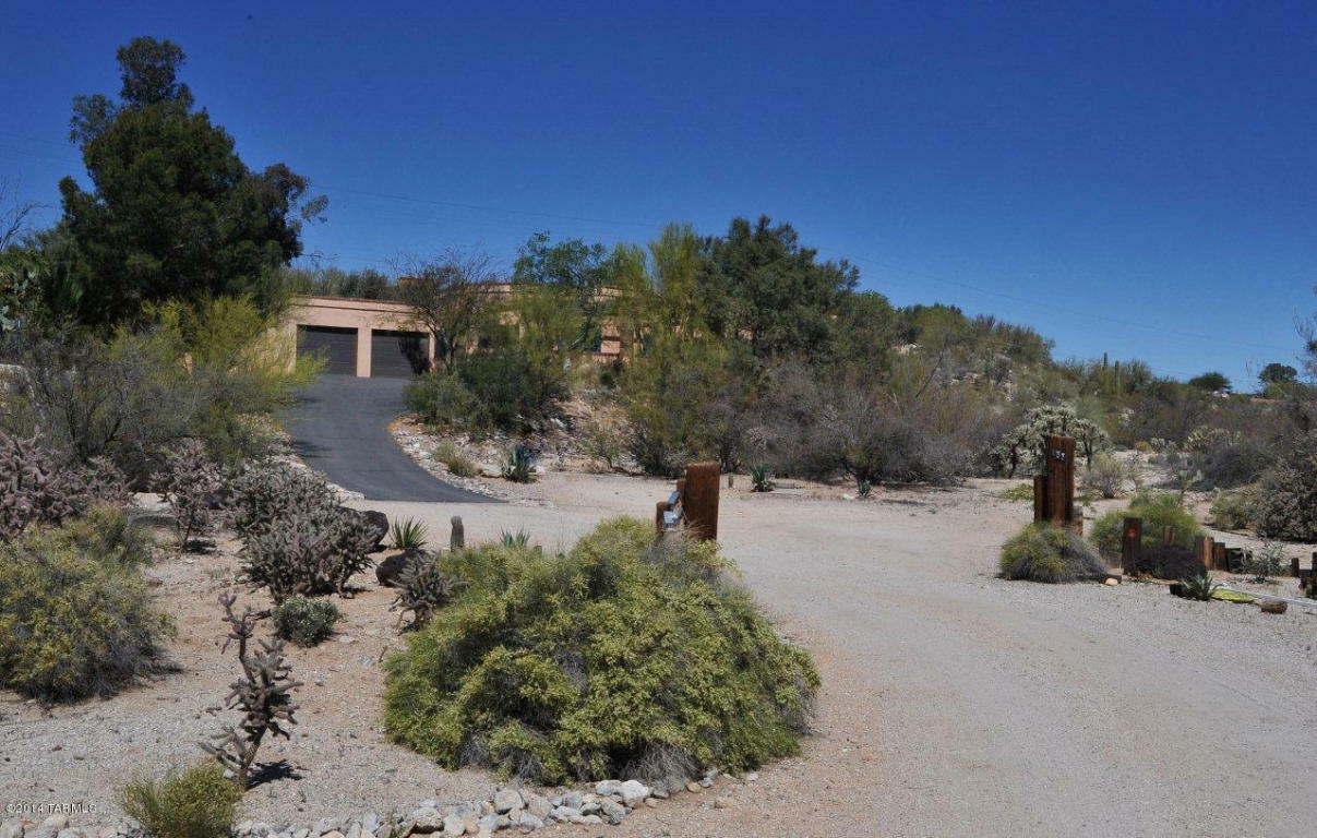 Property Photo:  155 E Yvon Drive  AZ 85704 