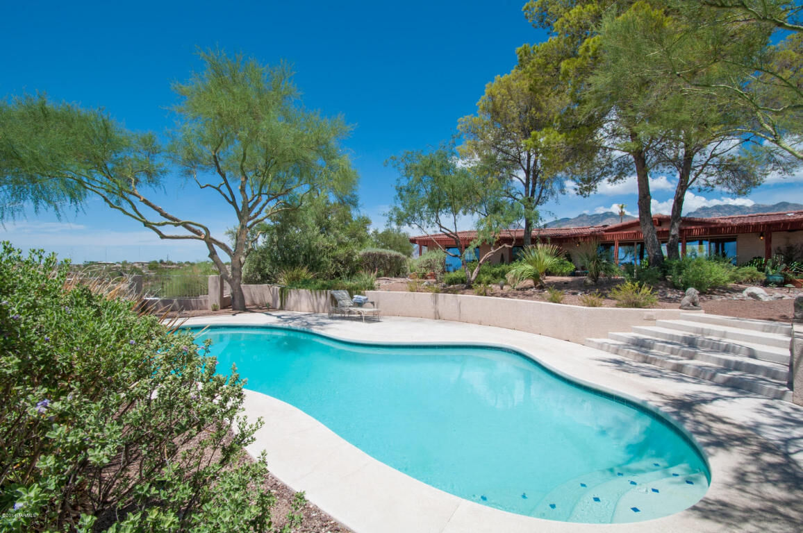 Property Photo: 5669 E Camino Del Celador AZ 85750