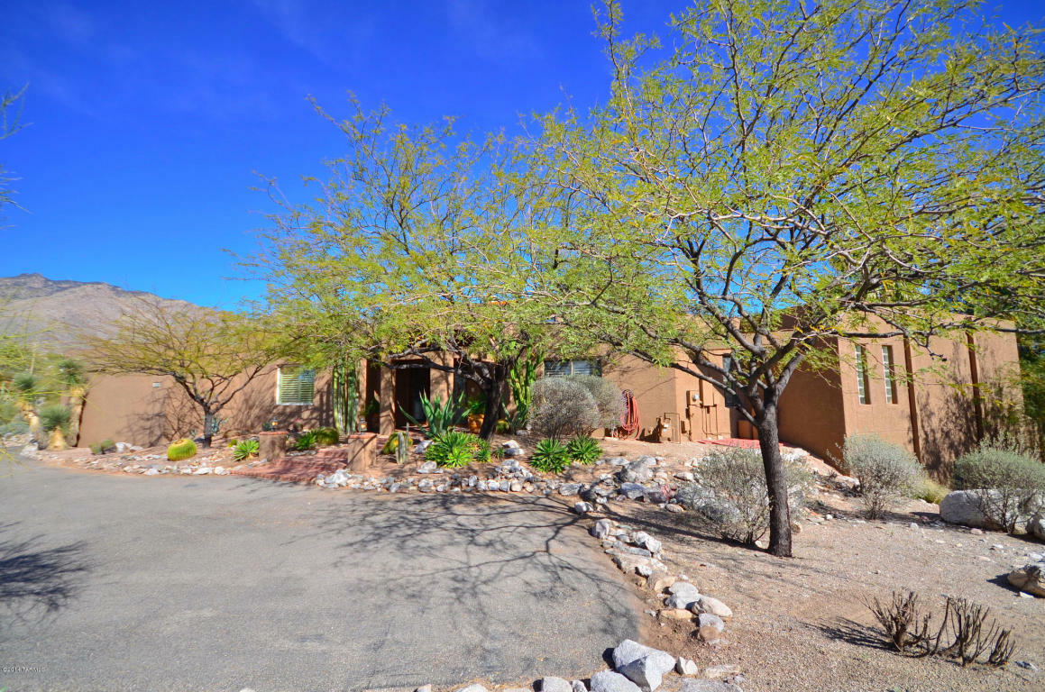 Property Photo:  5757 E Paseo Cimarron  AZ 85750 