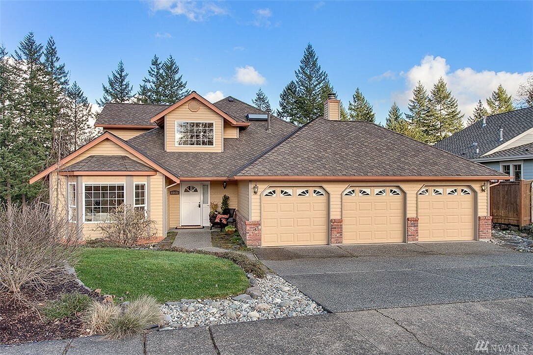 Property Photo:  25432 Lake Wilderness Country Club Dr SE  WA 98038 