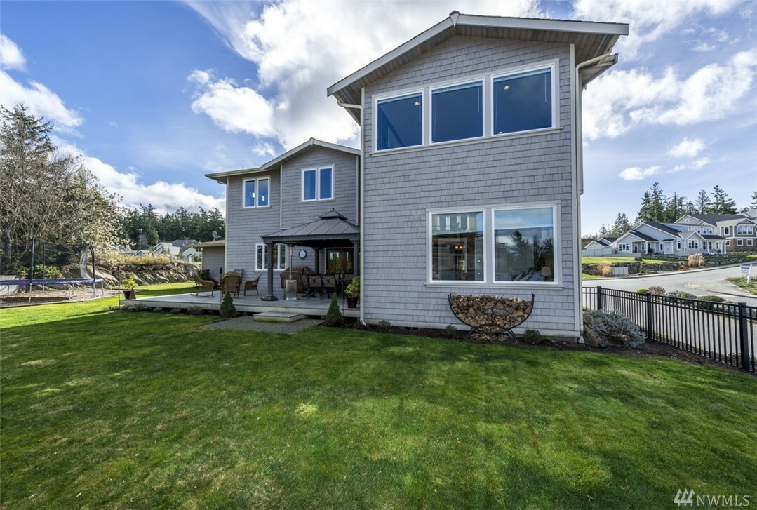 Property Photo:  3902 Rock Ridge Pkwy  WA 98221 