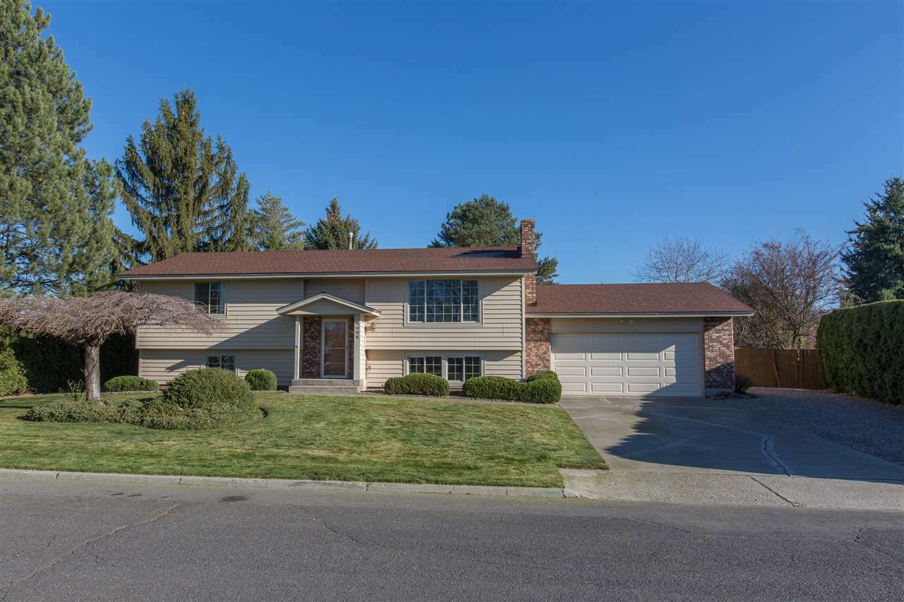 Property Photo: 6005 S Paula Ct WA 99223