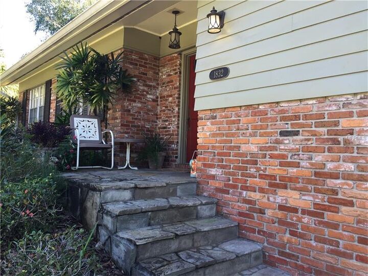 Property Photo:  1832 Whitehall Drive  FL 32789 