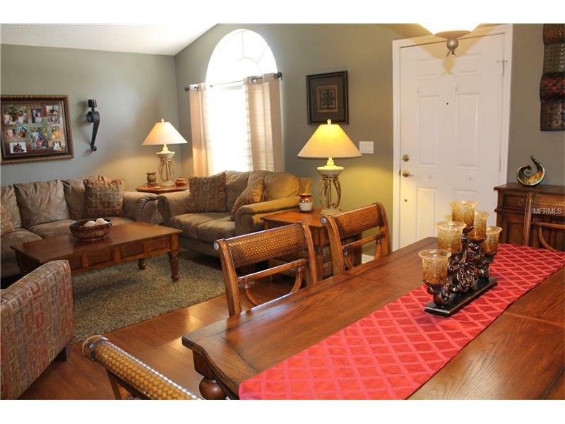 Property Photo: 512 Sunset Beach Court FL 33594