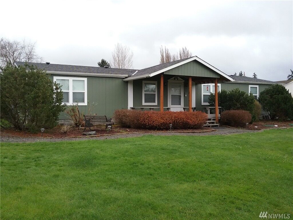 3 bed Bremerton home for sale 1645 NW Gillespie Wy, Bremerton, WA 98311