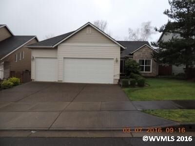 Property Photo: 2752 Hoover Av NW OR 97304