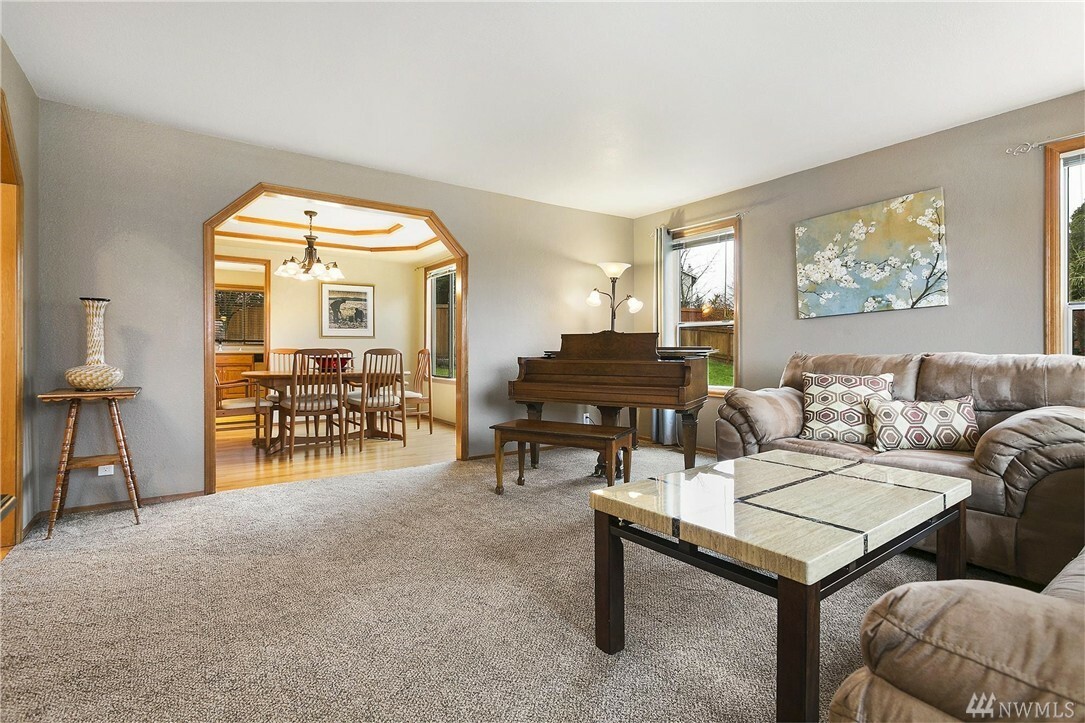 Property Photo: 14010 67th Avenue SE WA 98296