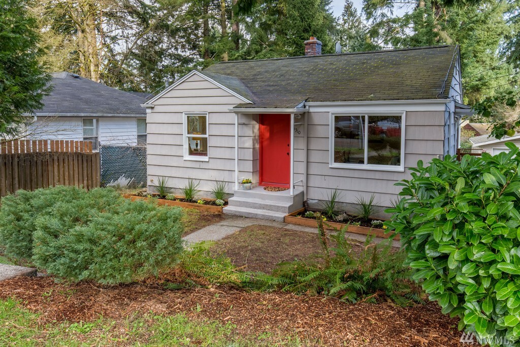 Property Photo: 14310 24th Place NE WA 98125