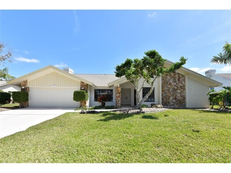 Property Photo: 3912 Spyglass Hill Road FL 34238