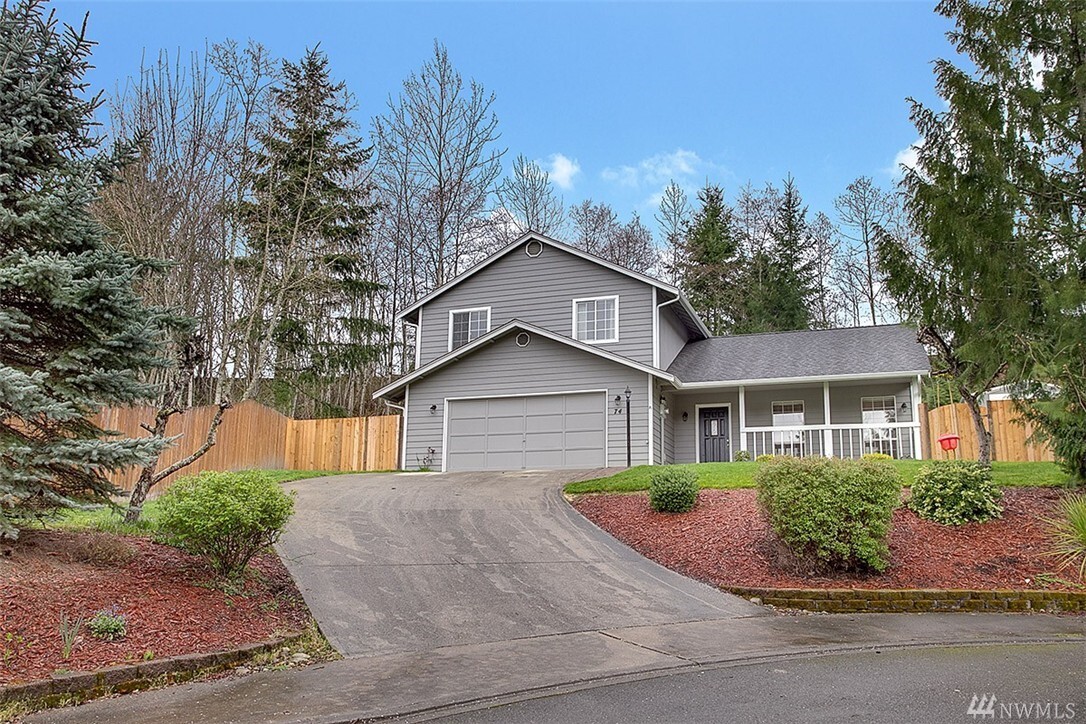 Property Photo:  74 20th Av Ct  WA 98354 
