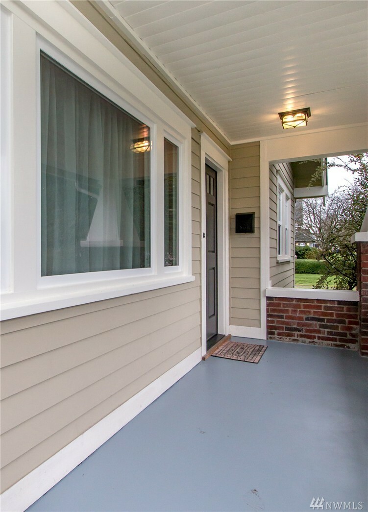 Property Photo:  4301 S D St  WA 98418 