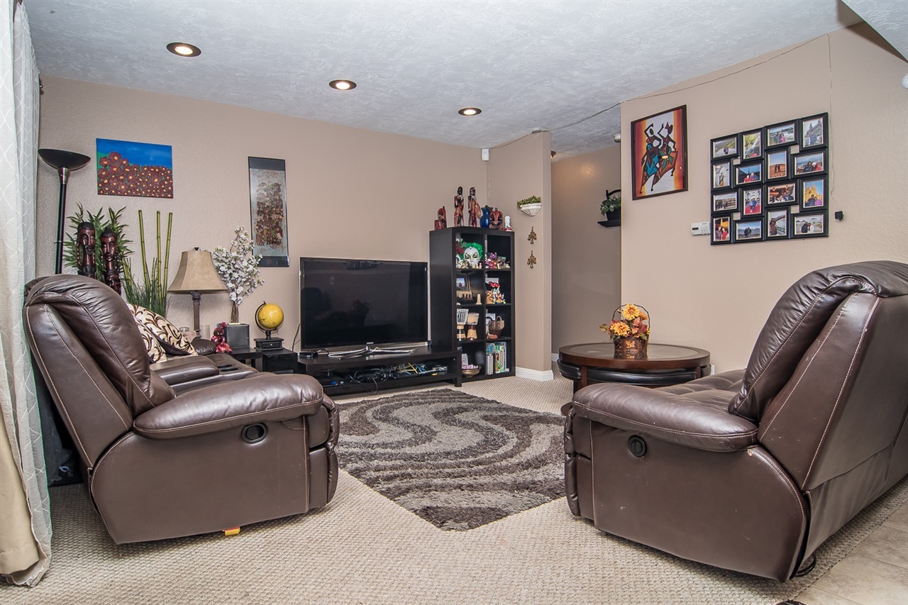 Property Photo: 13045 Wimberly Square 134 CA 92128