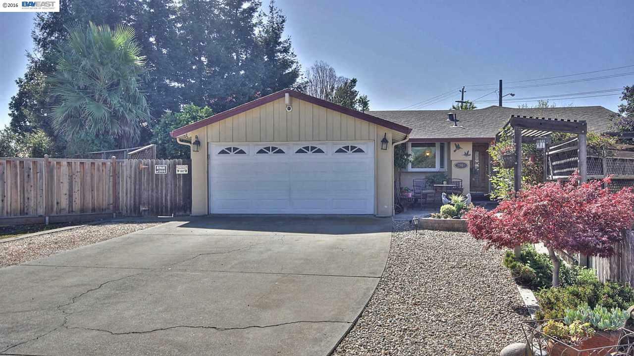 Property Photo:  2907 Daisy St  CA 94587 