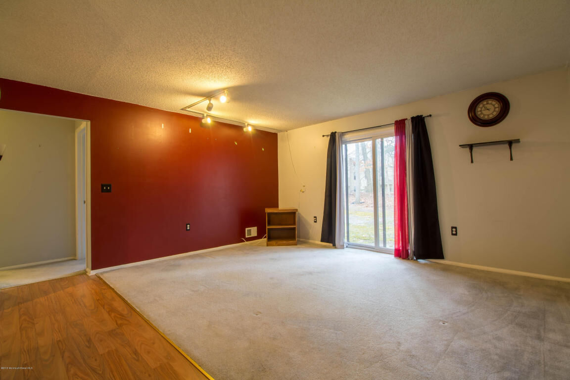 Property Photo: 14 Whispering Oaks Way NJ 08527