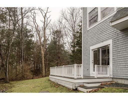 Property Photo: 4 Gatehouse Ln 4 MA 02045