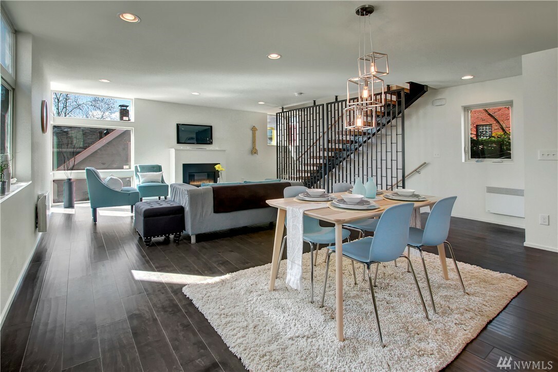 Property Photo: 1928 10th Ave W WA 98119