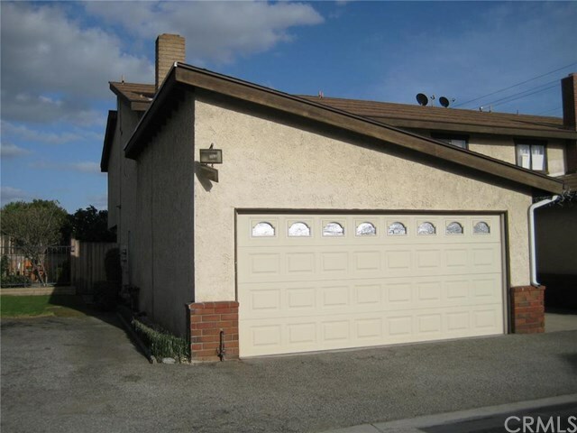 Property Photo:  405 W Duarte Road C  CA 91016 