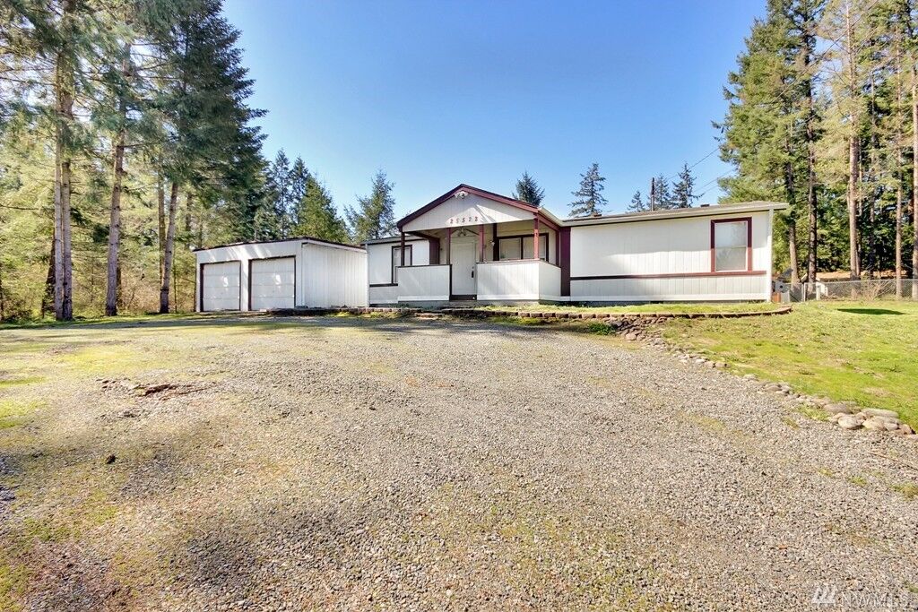 Property Photo:  25522 52nd Ave E  WA 98338 