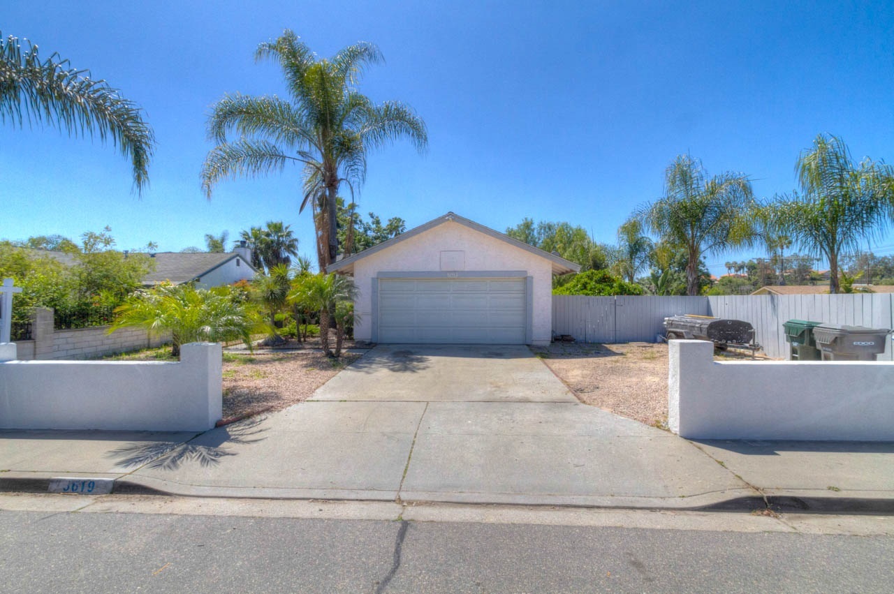Property Photo: 3619 La Mirada CA 92078