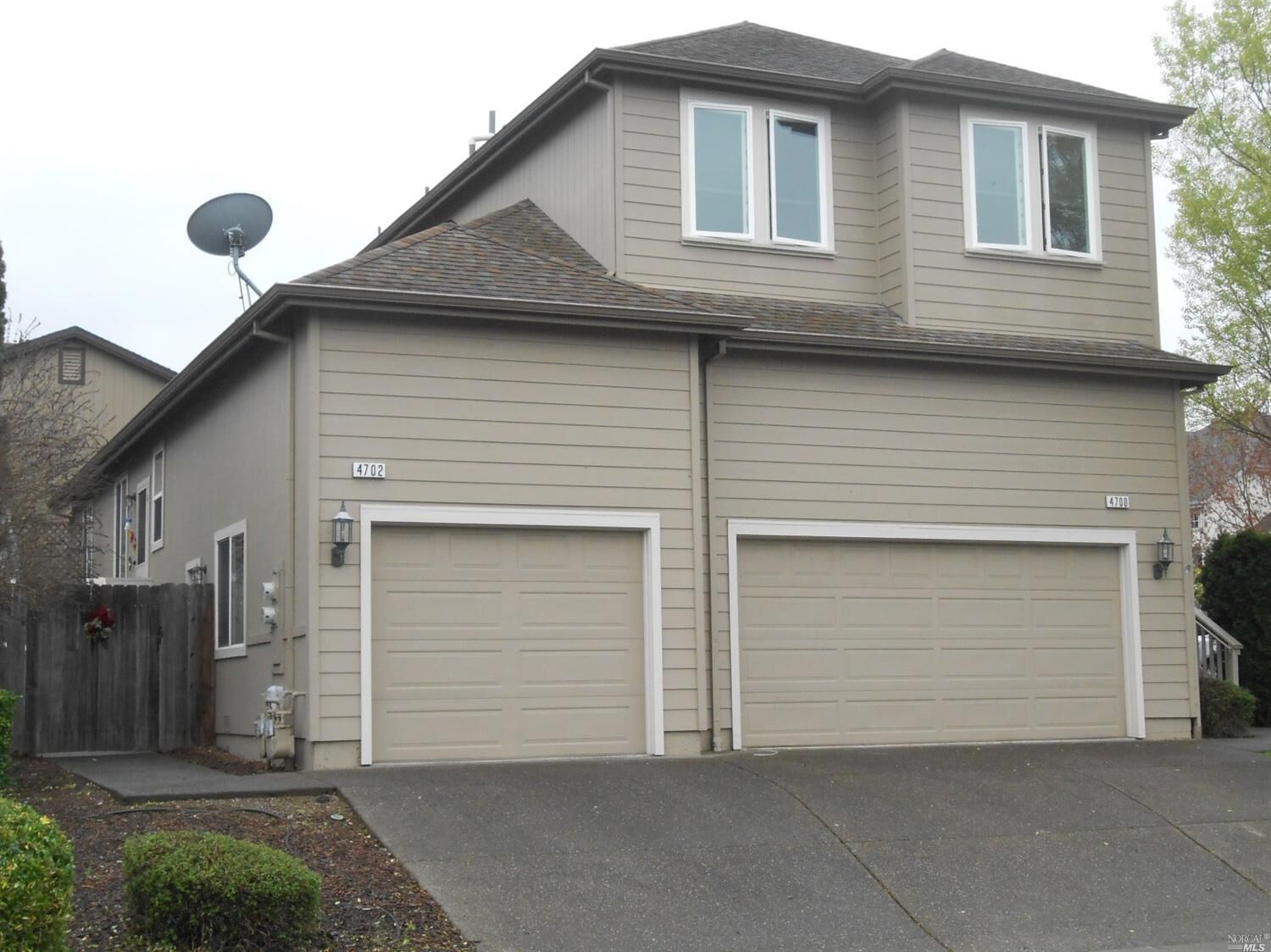 Property Photo: 4700 4702 Starbuck Avenue CA 95409