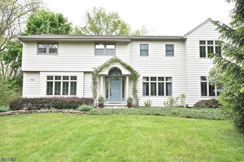 Property Photo:  492 Winding Brook Way  NJ 08807 