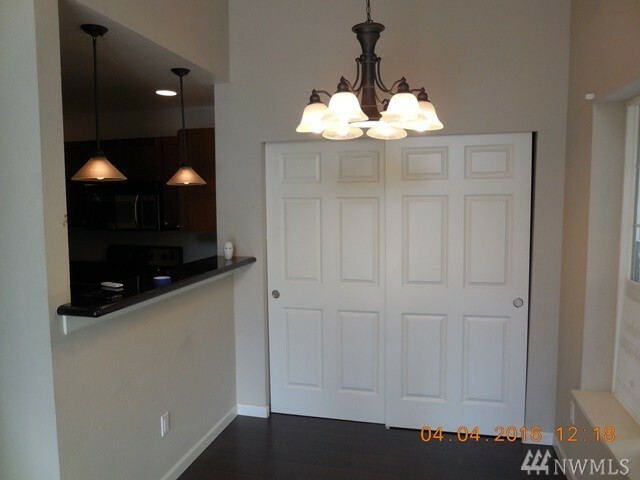 Property Photo: 2613 S 272nd St 18 WA 98032
