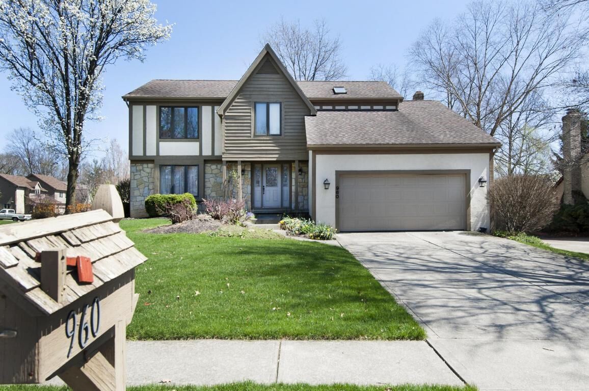 Property Photo:  960 Venetian Way  OH 43230 
