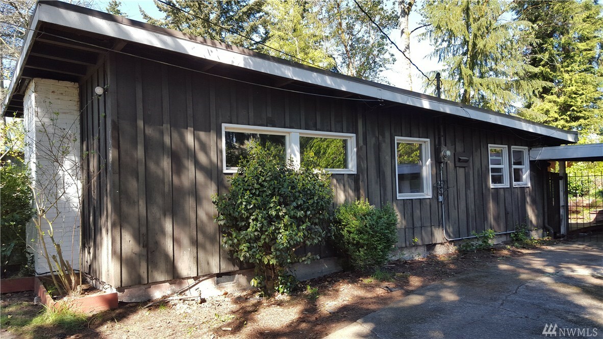 Property Photo:  1236 NE 169th St  WA 98155 