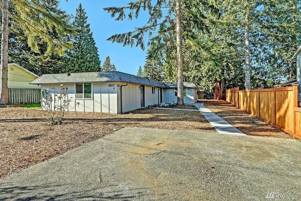 Property Photo: 8017 214th Place SW Ab WA 98026