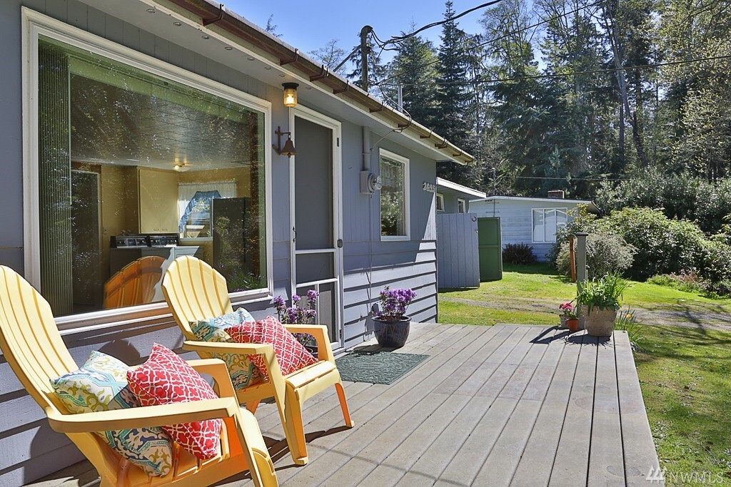 Property Photo:  3695 Lagoon View Dr  WA 98253 