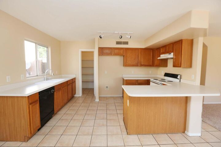 Property Photo:  2559 W Jasper Avenue  AZ 85120 