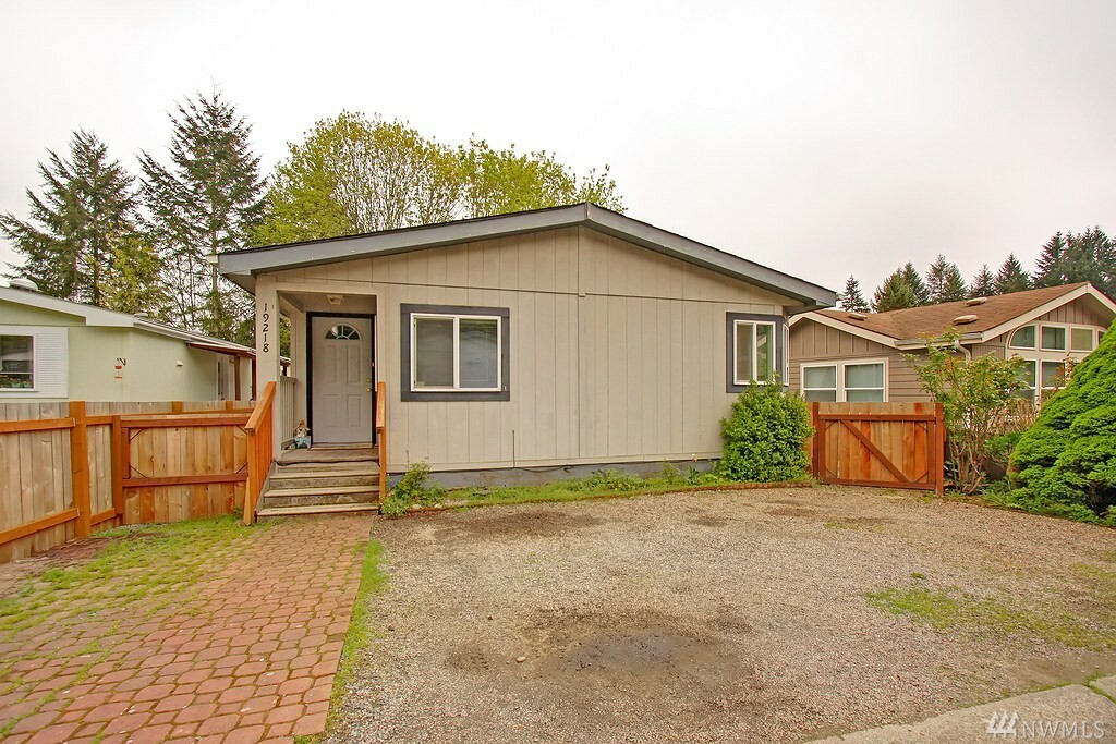 Property Photo:  19218 129th Ct NE  WA 98011 